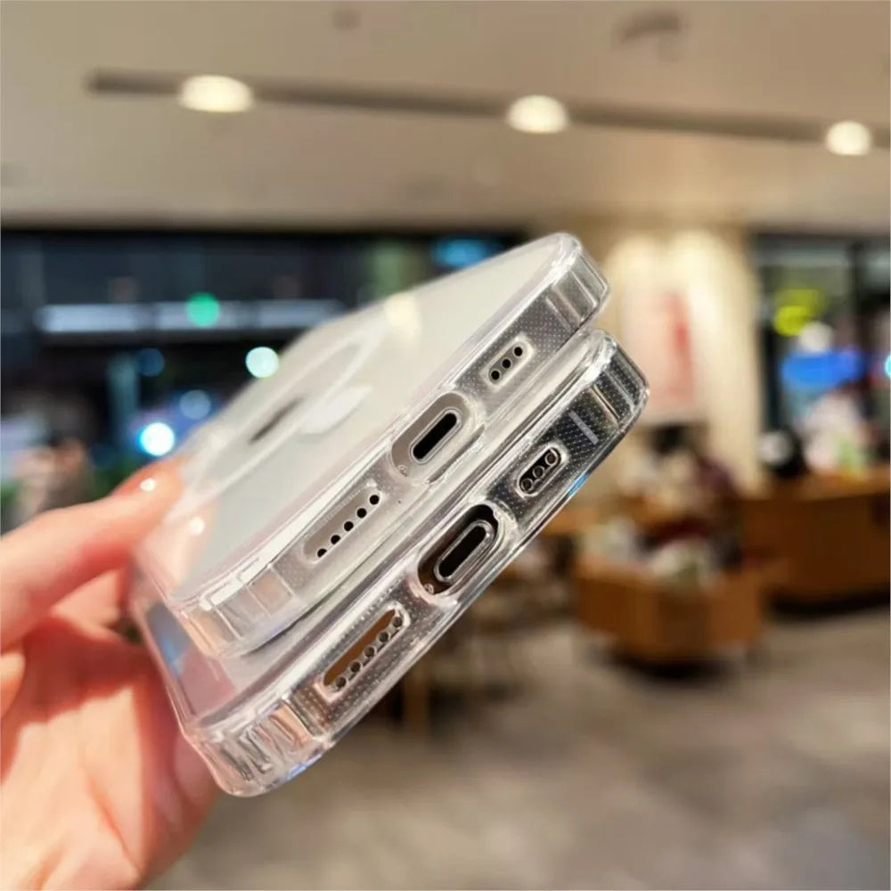 Transparent Magnetic Phone Case For iPhone 17 Pro Max 16 13 11 15 14 12 17 Air 17Promax 16E 17E Silicone Shockproof Fundas Cover
